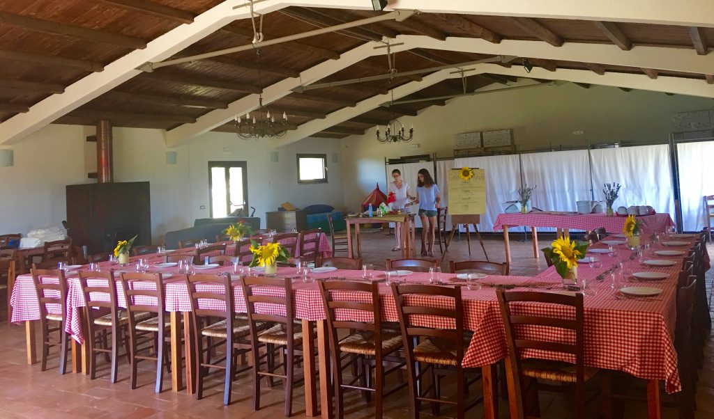 Table set-up for Cena Finale